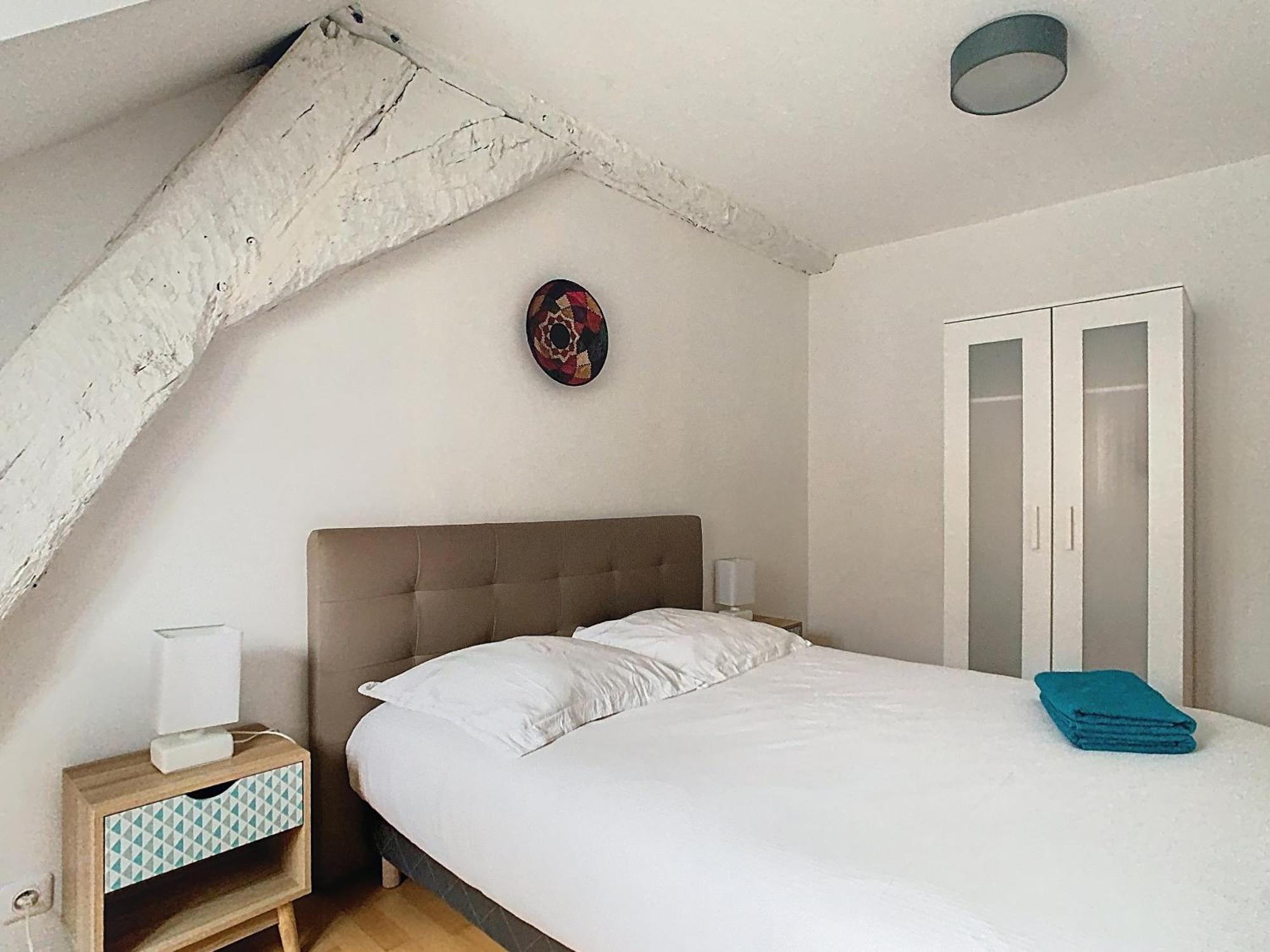 Le Briais Apartment Melun Exterior photo